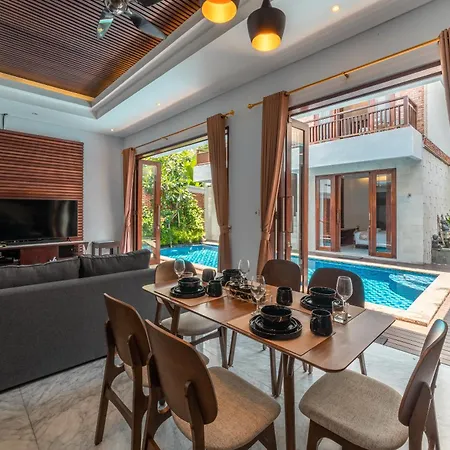 Authentic Temple & Garden: 5Br Villa